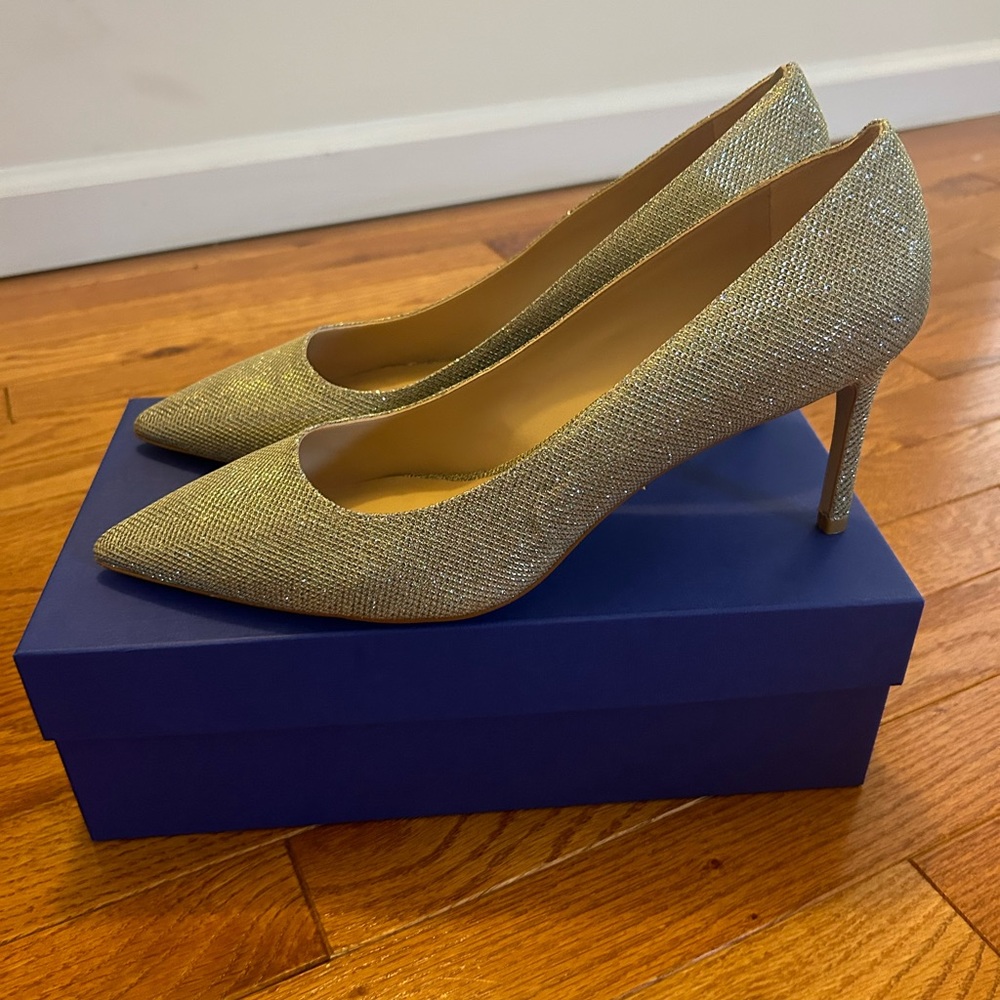 Stuart Weitzman size 13 metallic pumps